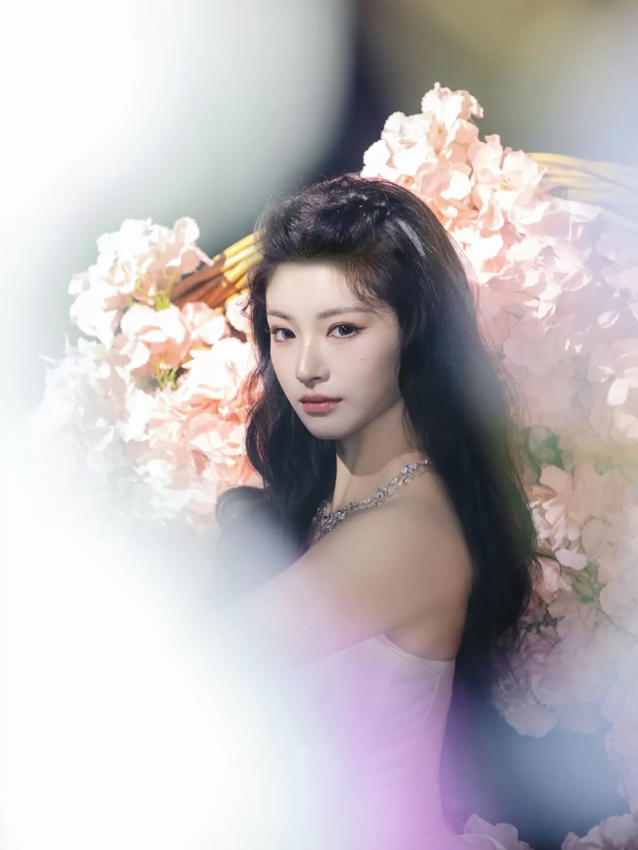 EVERGLOW'un Yiren'inden Hayranları Sevindiren Weibo Paylaşımı