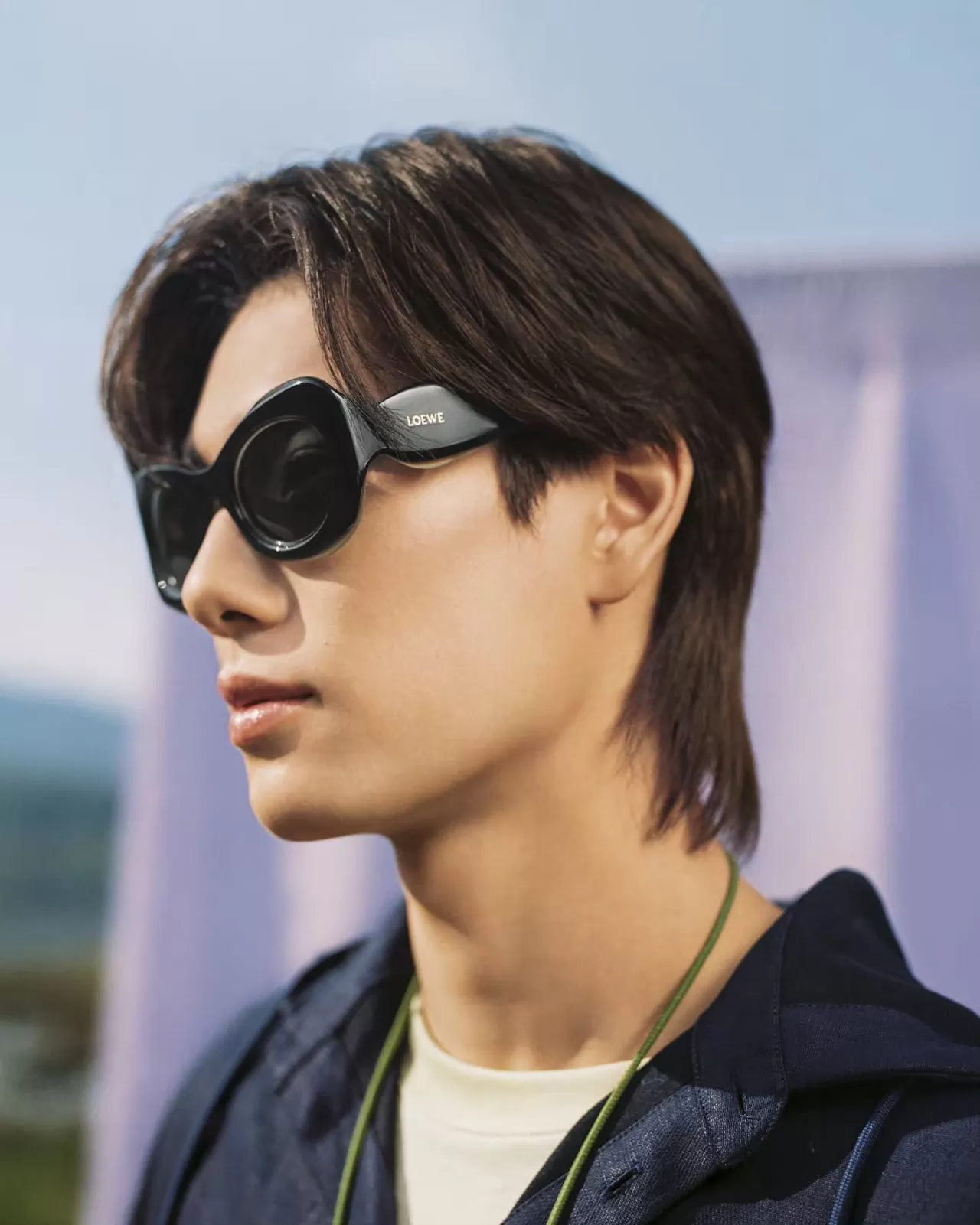 Phuwin Tangsakyuen, LOEWE Gözlükleriyle Songkran'ı Kutladı