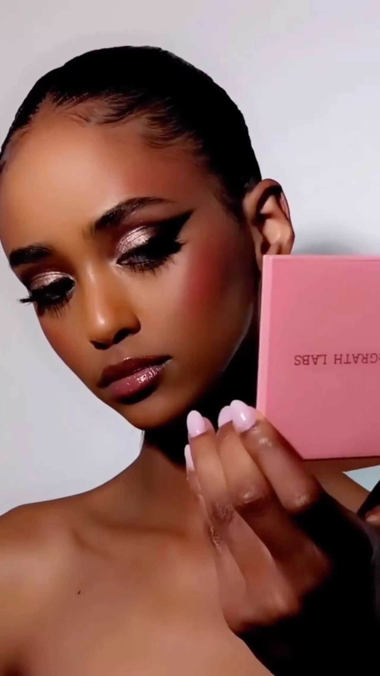 Sephora'da Son Fırsat: Berry Tonları ve Cesur Makyaj Trendi İndirimde