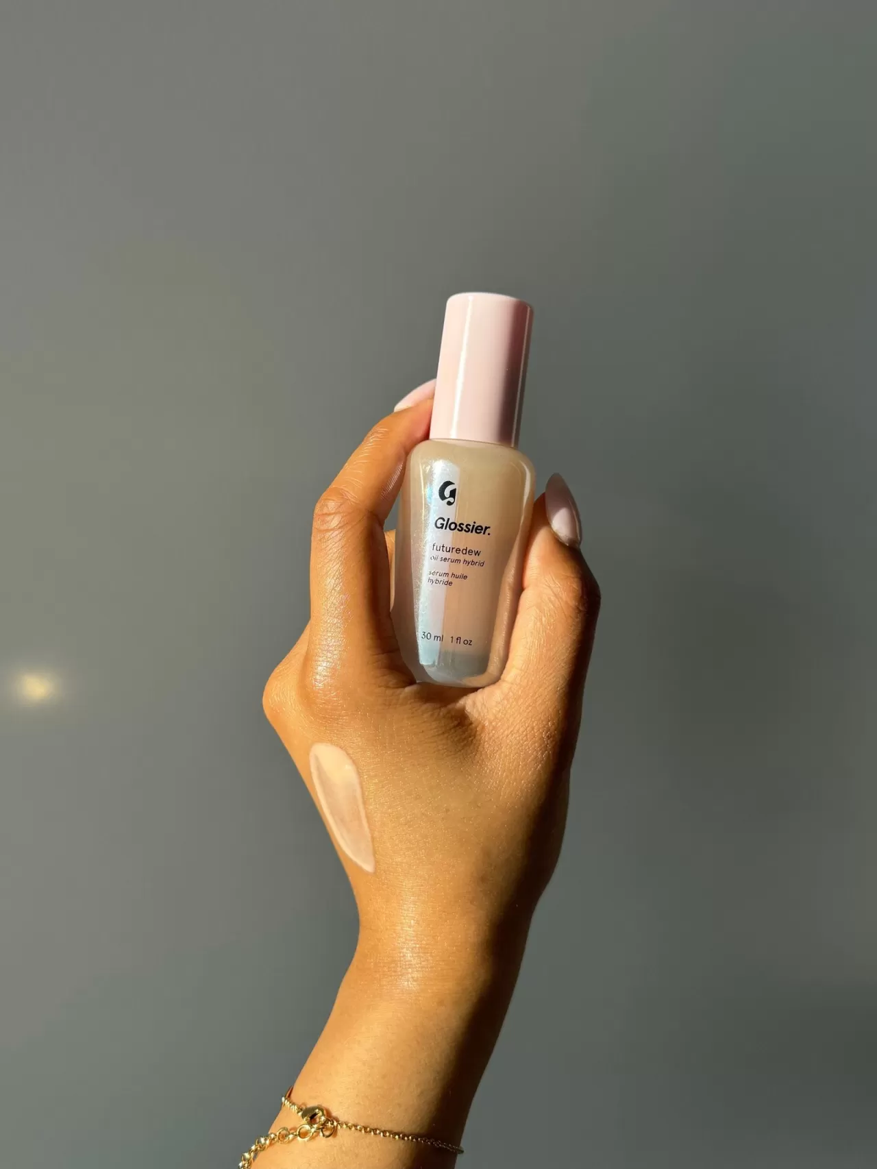 Glossier Futuredew ile 10 Adımlı Cilt Bakımına Veda Edin