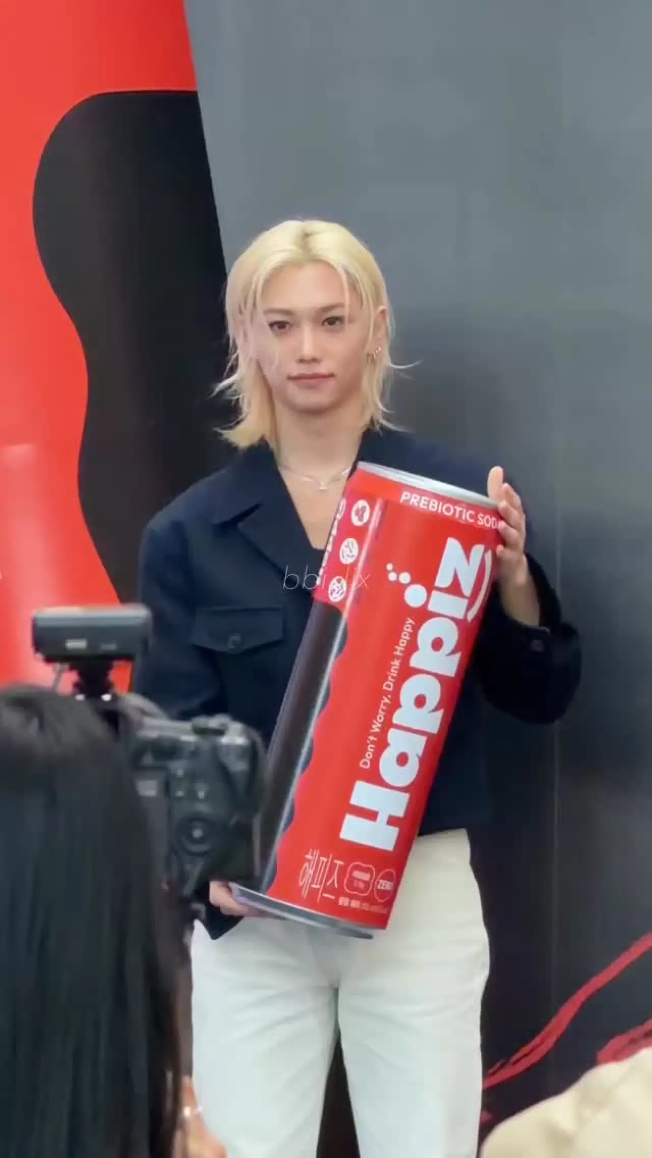 Felix, Stray Kids Hayranlarıyla Happiz Pop-Up Mağazasında Buluştu