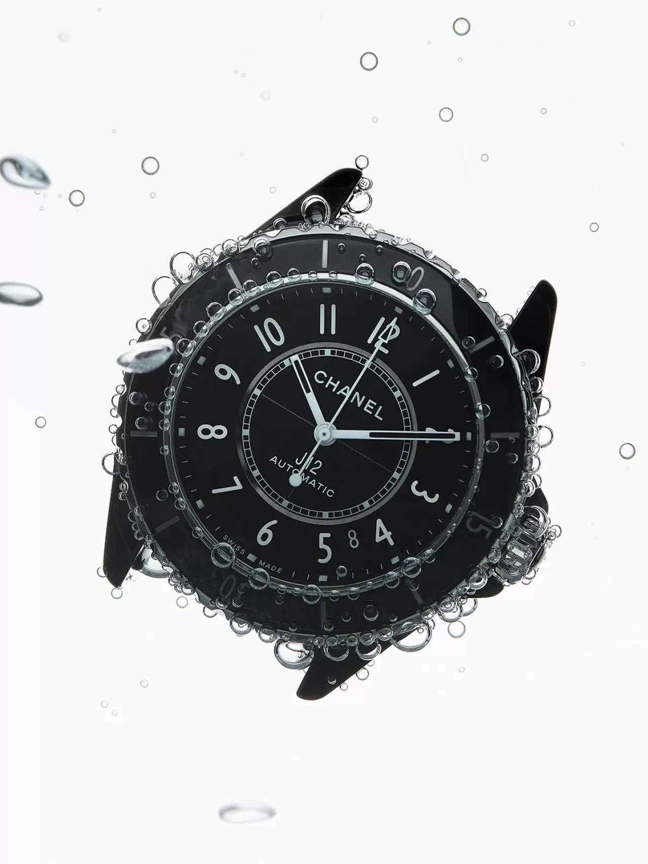 Chanel J12'nin Teknik Anatomisi: 7 Kat Daha Dayanıklı Seramik Kasa