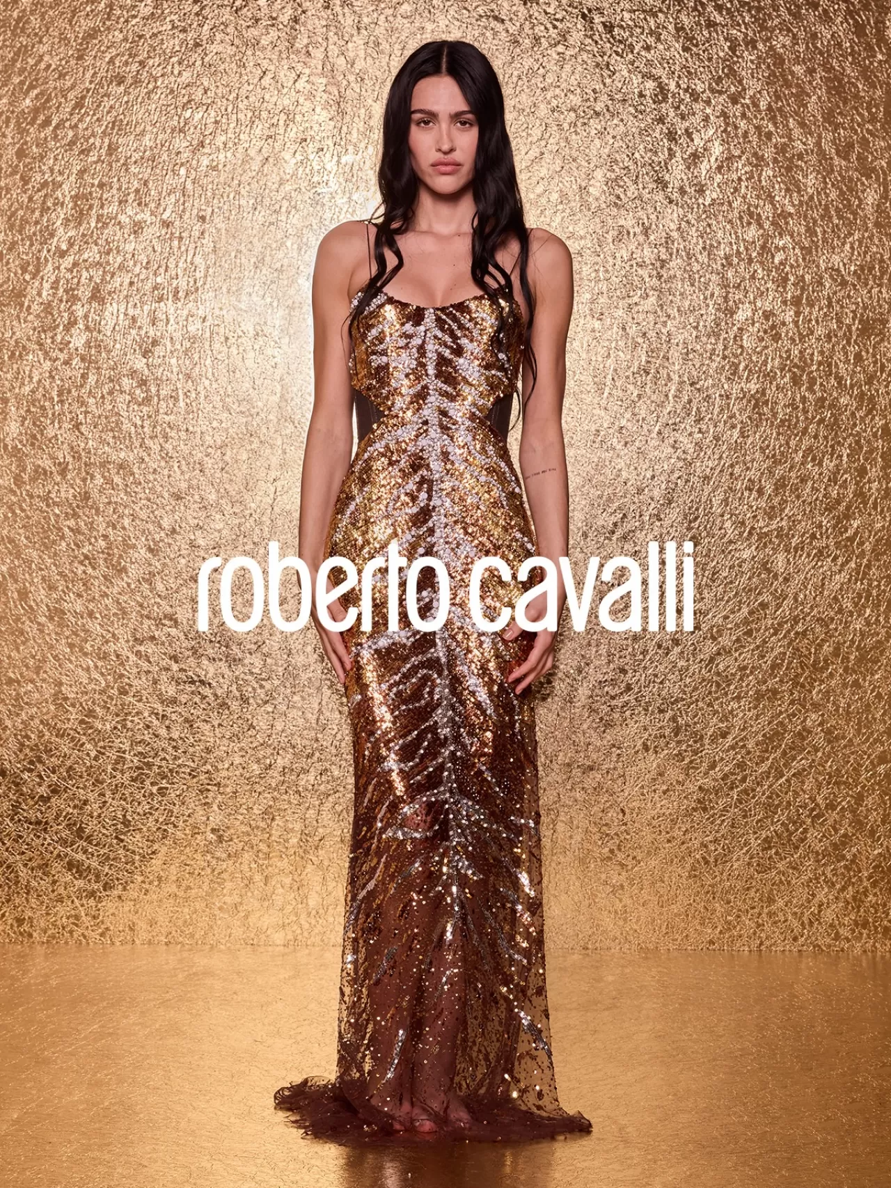 Roberto Cavalli'nin Altın Temalı İlkbahar/Yaz 2026 Koleksiyonu Satışta