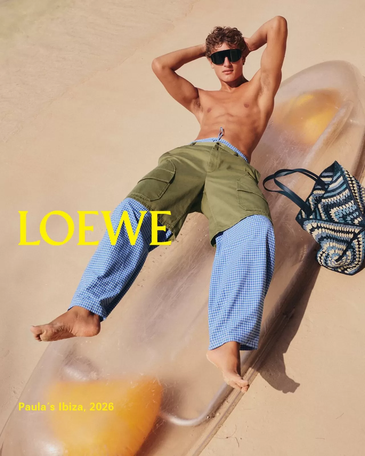 LOEWE'nin Paula's Ibiza 2026 Koleksiyonu Jack Pierson Objektifine Yansıdı