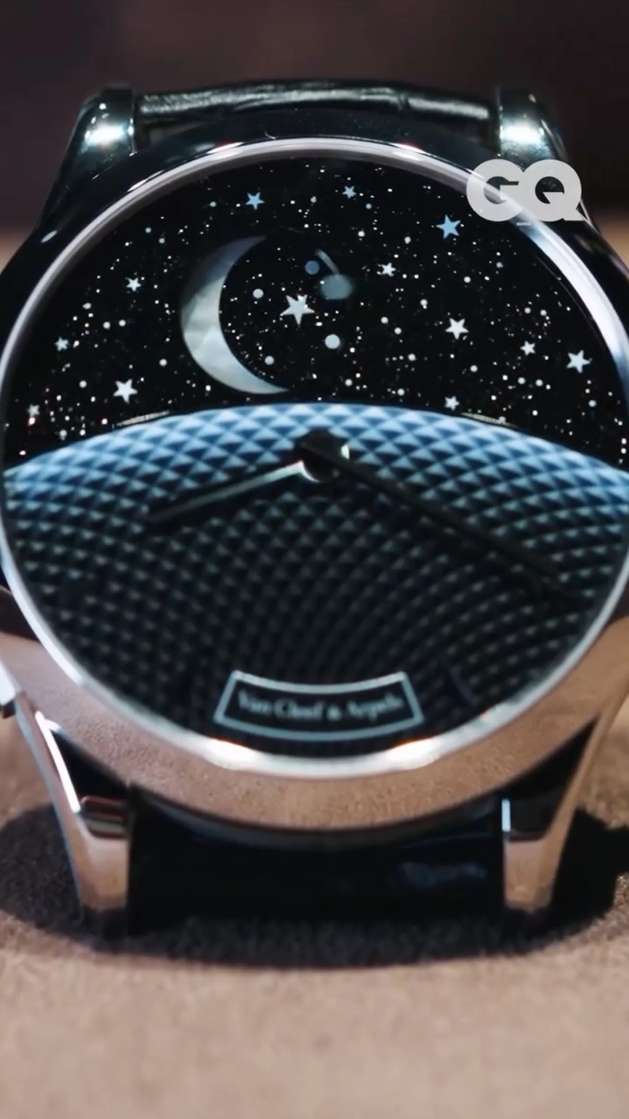 Van Cleef & Arpels 2026 Koleksiyonu: Saatlerde Şiirsel Bir Astronomi Şöleni