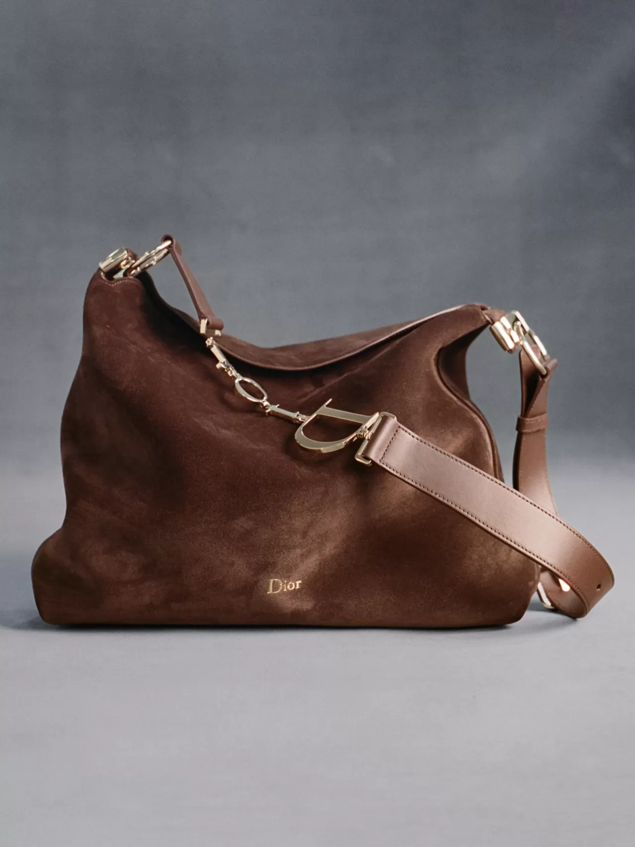 Dior, Jonathan Anderson İmzalı Yeni Çanta Koleksiyonunu Duyurdu