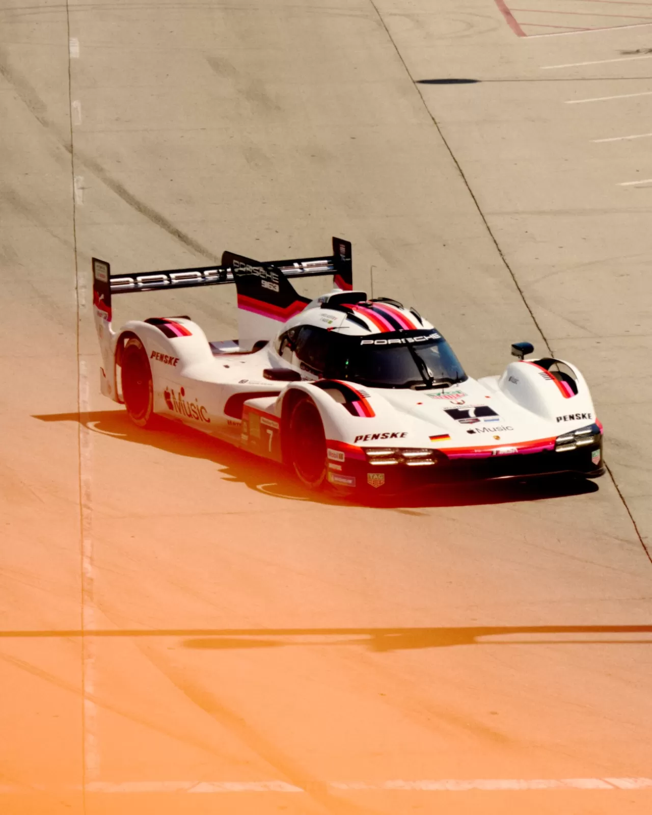 Apple Music ve Porsche Tarihi İş Birliği Yaptı: 75 Yıllık Motorsport Koleksiyonu Yayında