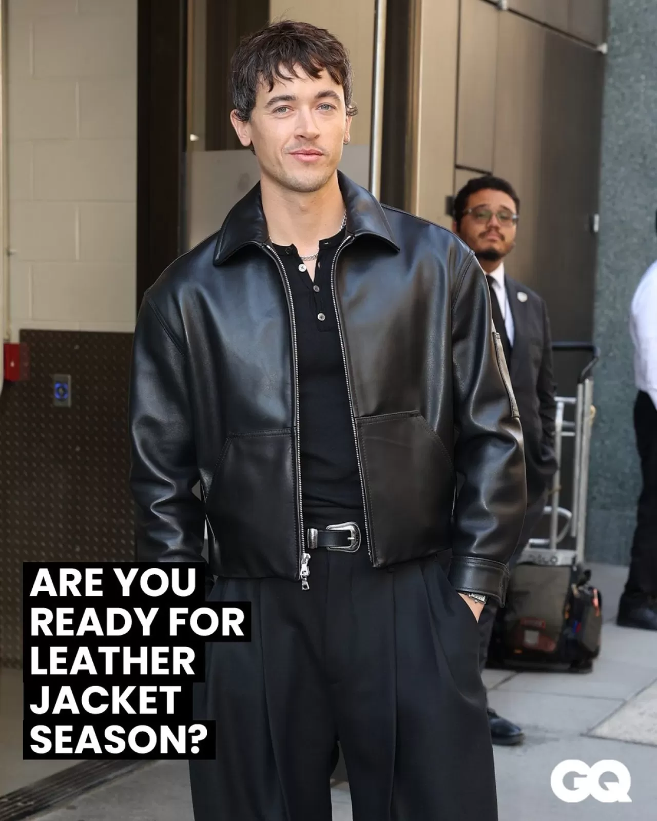 Tom Blyth'in NYC Stili: Deri Ceket Sezonu Kapıda