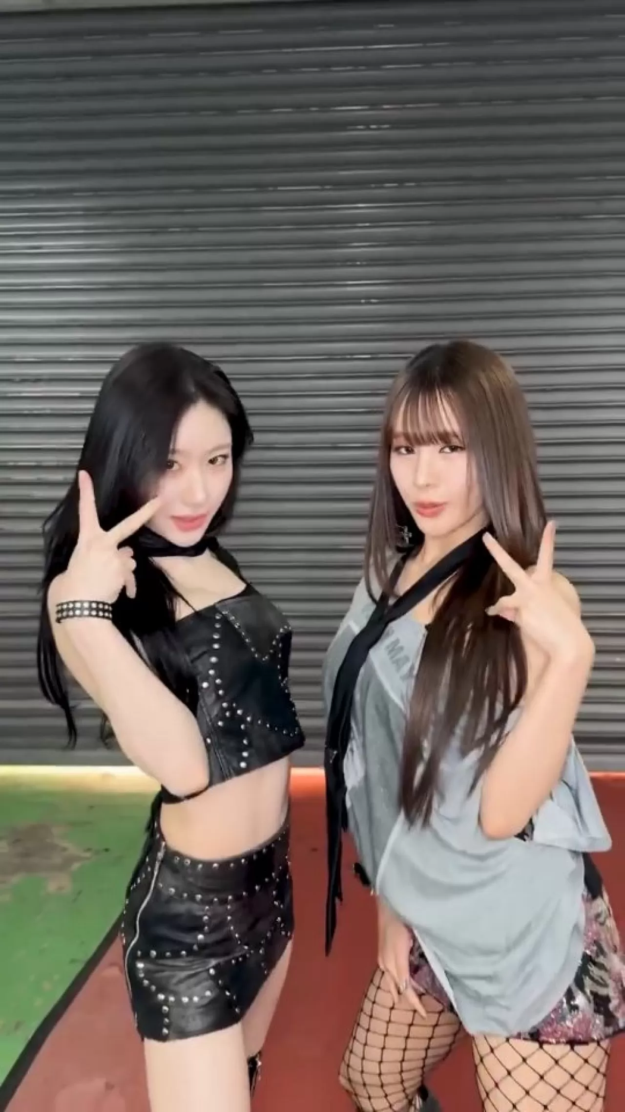 ITZY Chaeryeong ve KISS OF LIFE Natty'den 'Who is she' Sürprizi