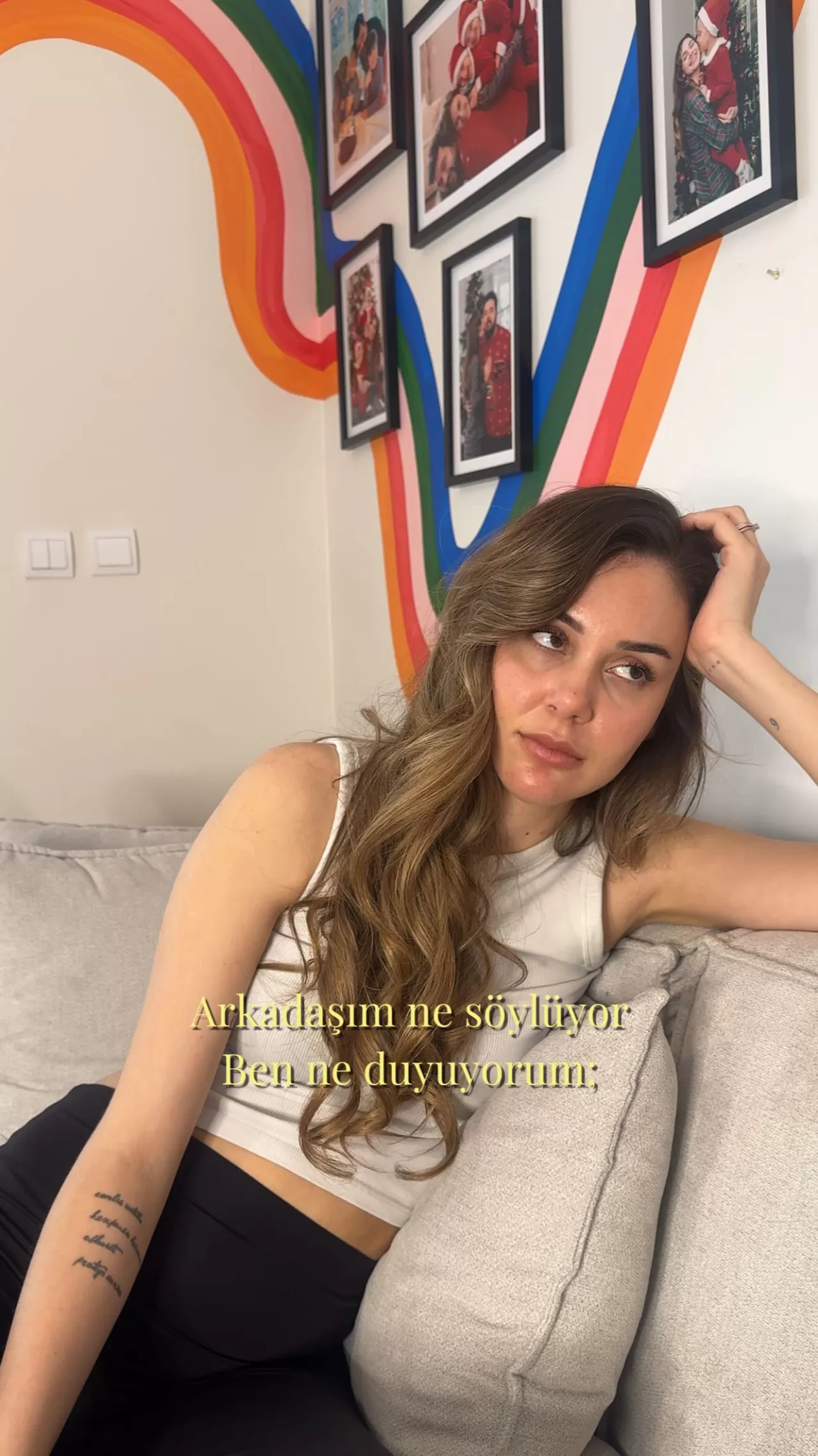 Berfu Yenenler'den "Neden Duyamıyorum?" Paylaşımı