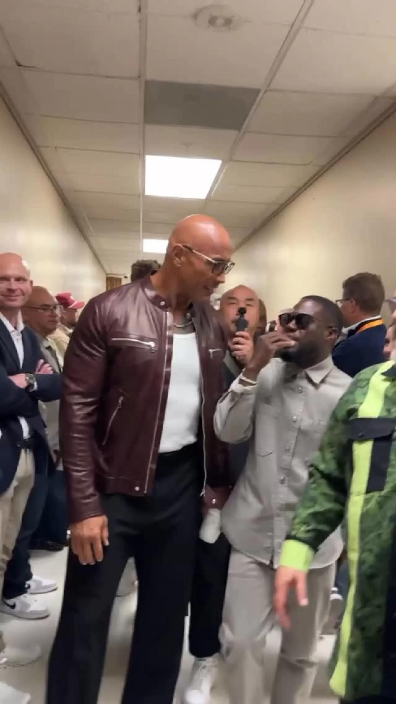 Dwayne Johnson, Kevin Hart ve Jack Black'ın Arkadaşlık Dinamiklerini Açıkladı