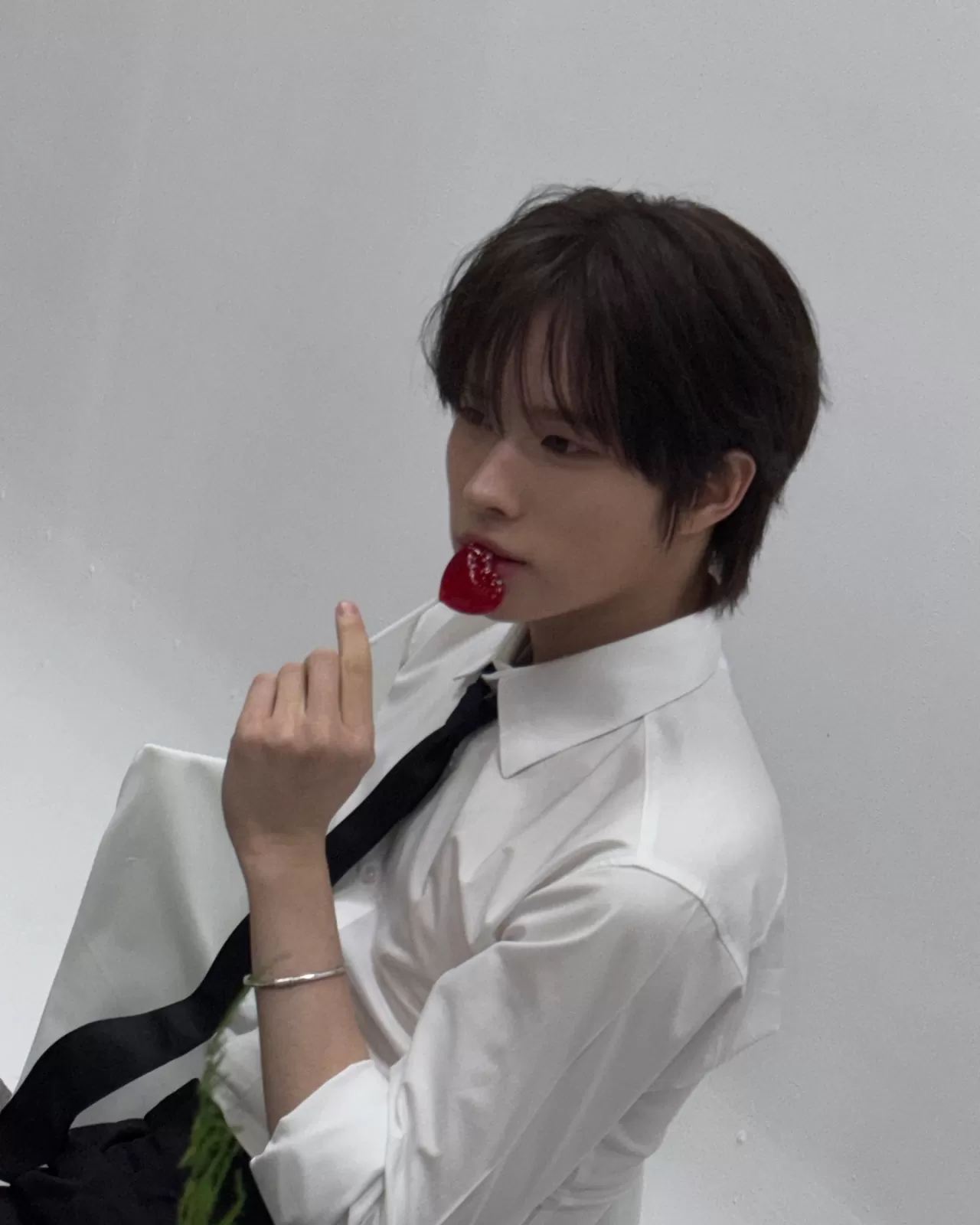 TWS'nin Kyungmin'i, 247WithUs ile Hayranlarına Özel Mesaj Yayınladı