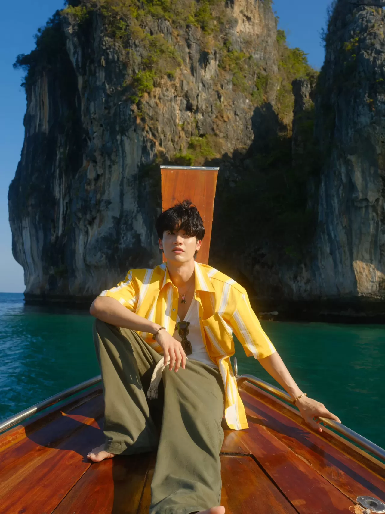 Tay Tawan Vihokratana: Tayland'ın Güneşi mi, Hayranları mı?