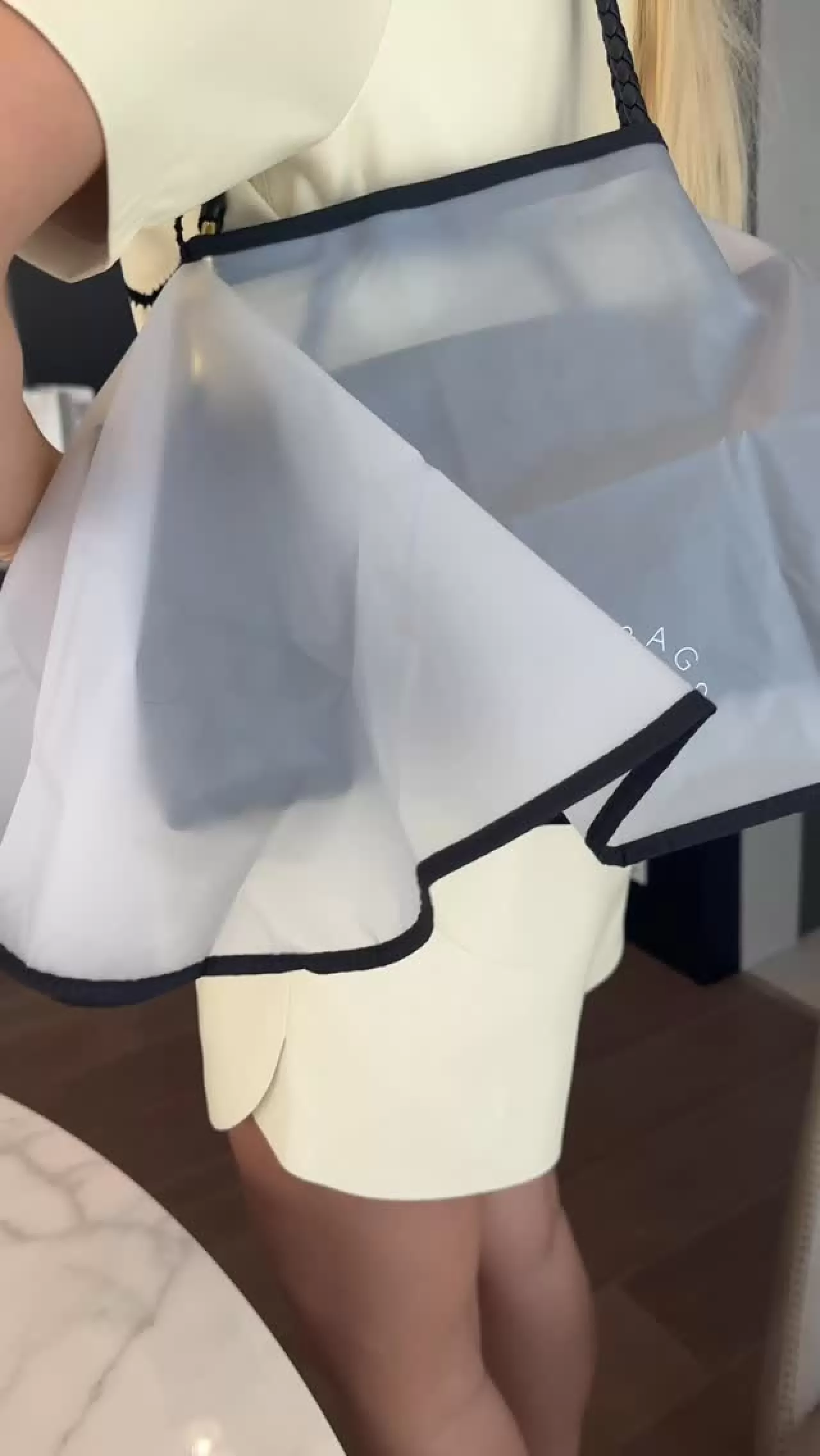 Bottega Veneta Andiamo: Yağmurda Bile Şıklık