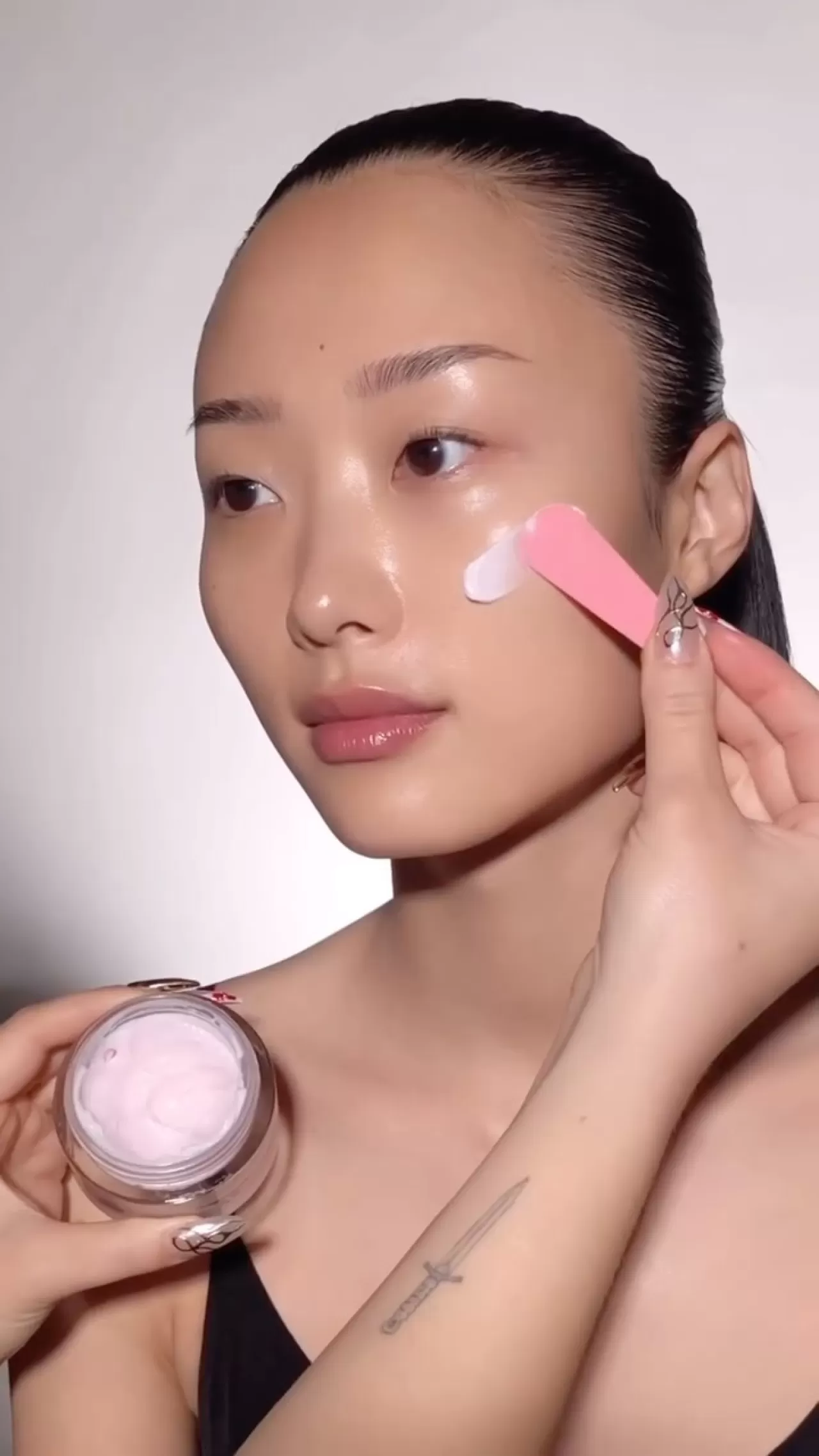 Pat McGrath Labs, Rose Radiance Serisi ile Cilt Bakımında Parlaklık Vaat Ediyor