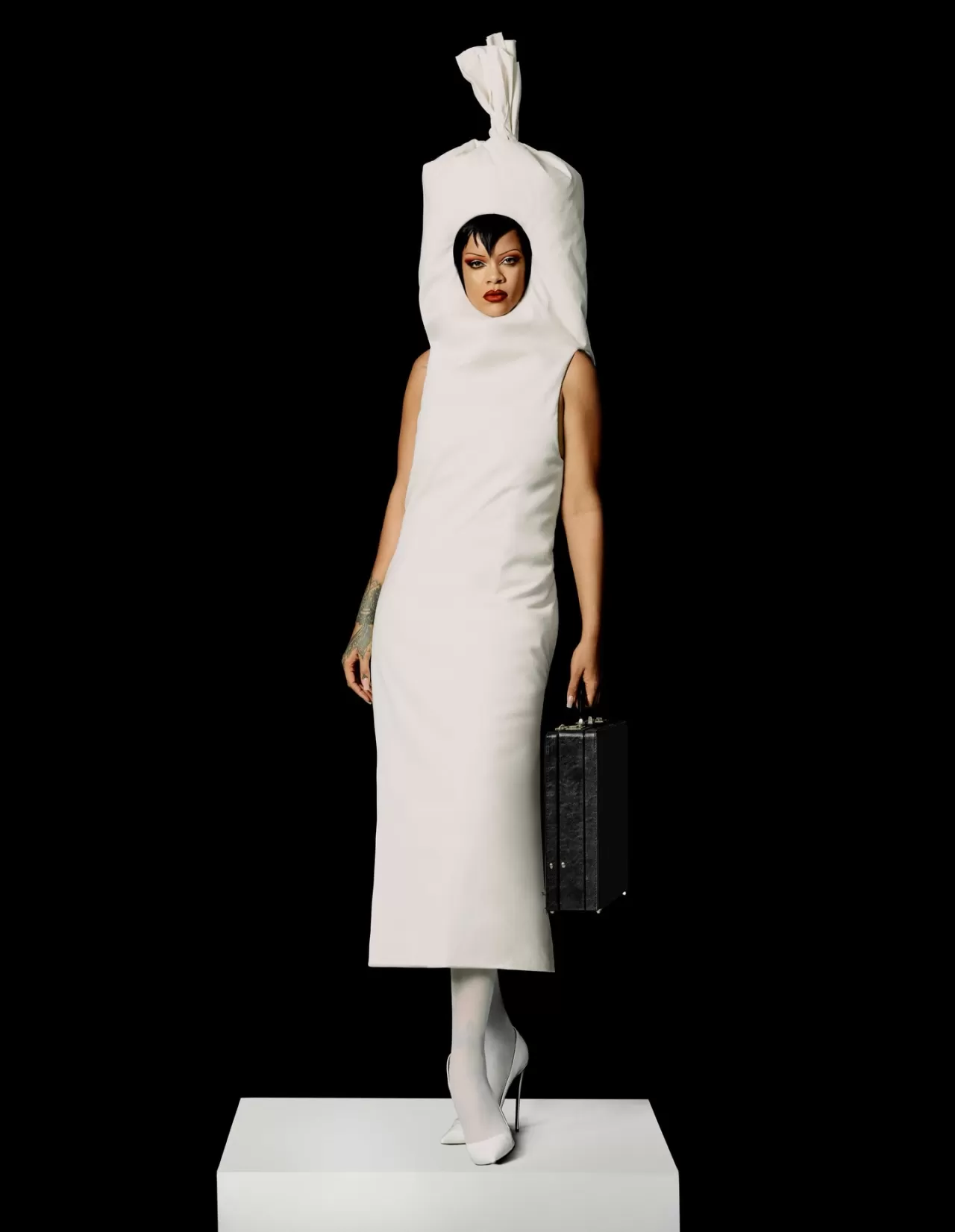 Dazed'in 30. Yıl Sayısından Rihanna'nın İkonik Fotoğrafı Paylaşıldı