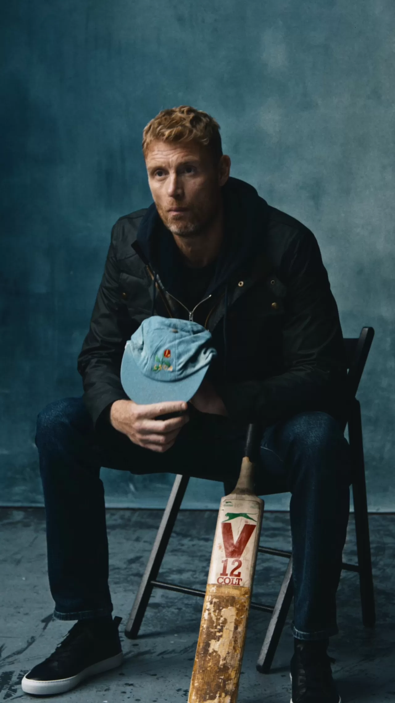 Freddie Flintoff'un İlk Sopası ve Şapkasıyla Belstaff Icons Kampanyası