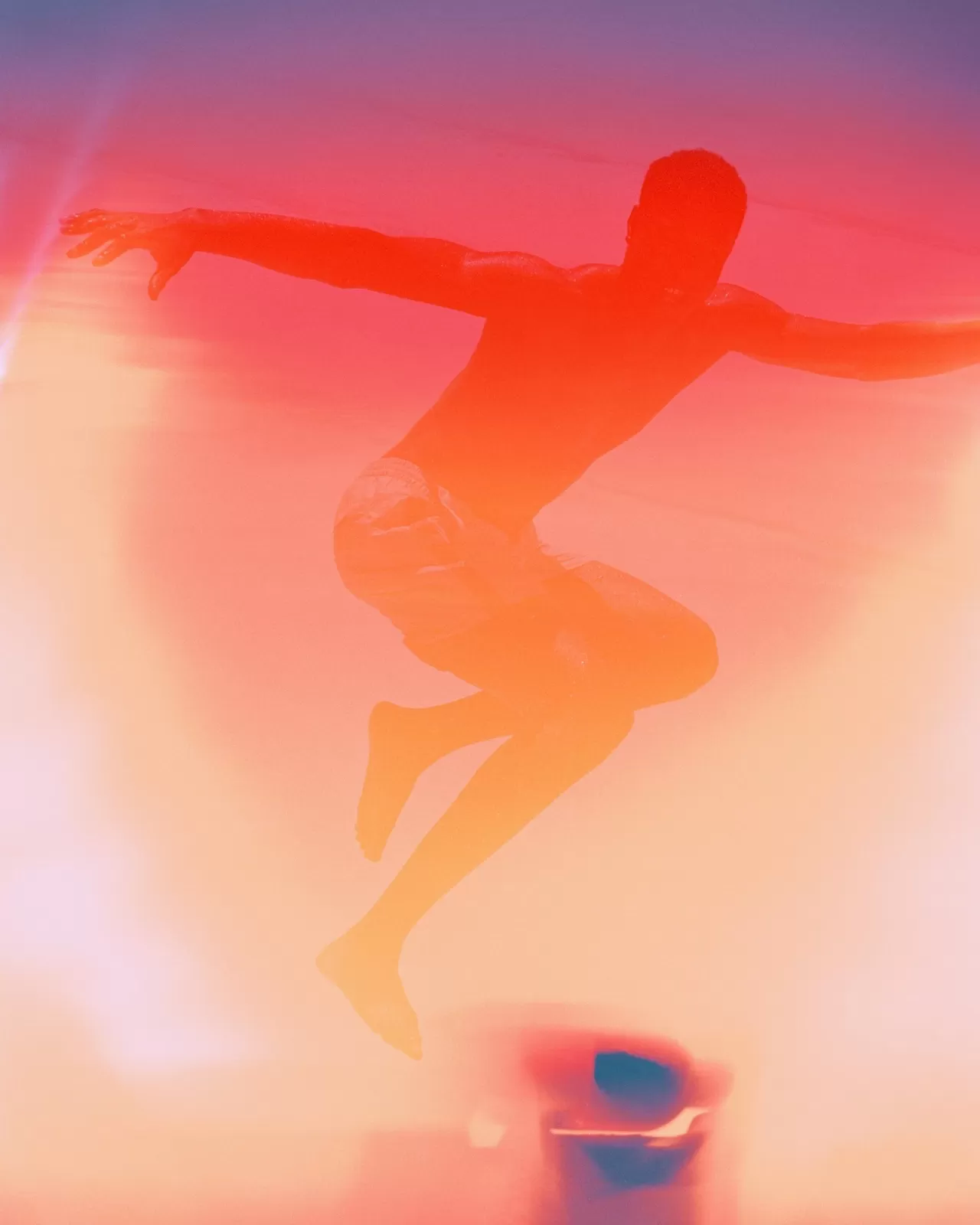 Babacar N Doye, Burberry Check Swimwear ile Moda Dünyasında Dalgalanma Yarattı