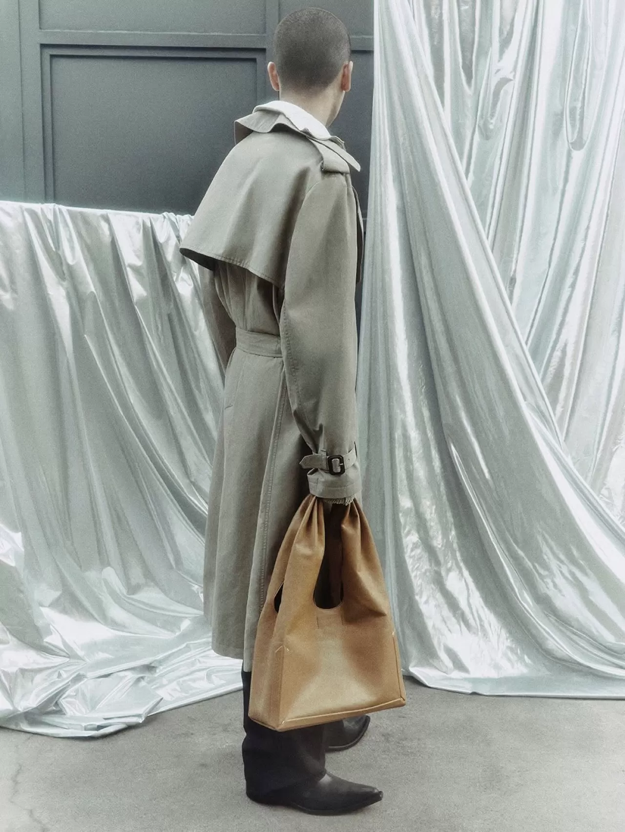 Maison Margiela Box Çantası Tanıtıldı: Thermoforming Deri Tekniğiyle Üretildi