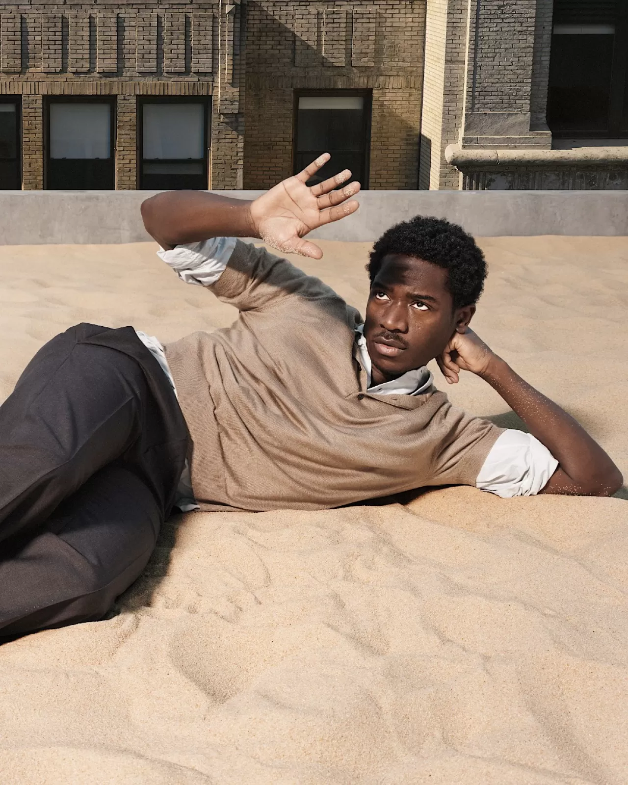 Prada'nın 2026 Yaz Kampanyasında Damson Idris Şaşırtıcı Bir Rol Üstleniyor