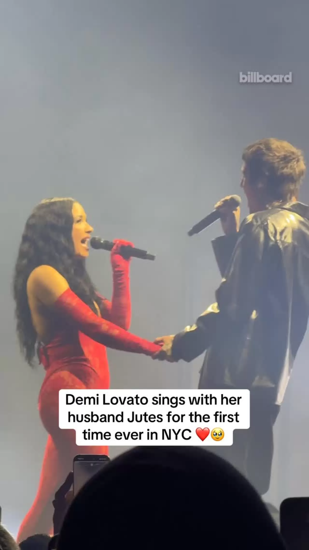 Demi Lovato, MSG'de Final Jam Anını Yaşattı: Eşi Jutes ile 