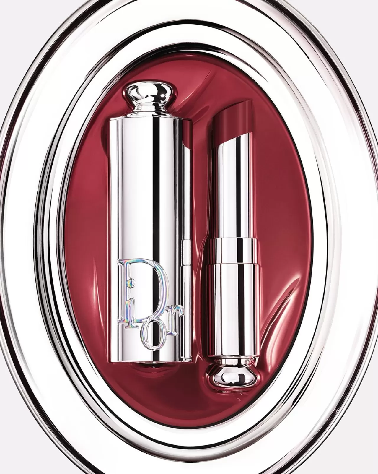 Dior, Yeni Aynalı Rujunu Tanıttı: Willow Smith'in Tercihi 906 Talk My Dior