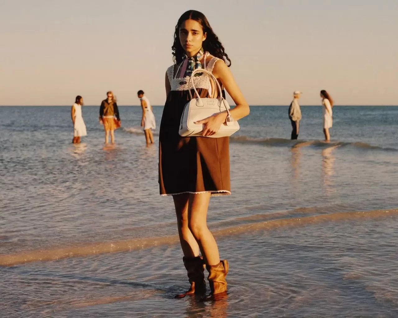 Miu Miu 2026 Yaz Koleksiyonu: Vivant Çanta Pastel Tonlarla Tanıtıldı