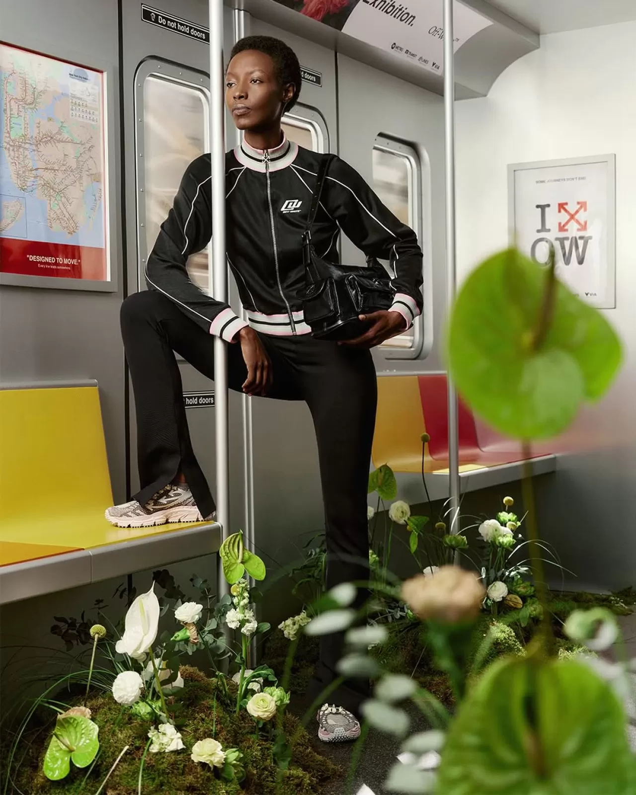 Off-White'ın "ROYAL FEELINGS" Koleksiyonu Satışa Çıktı