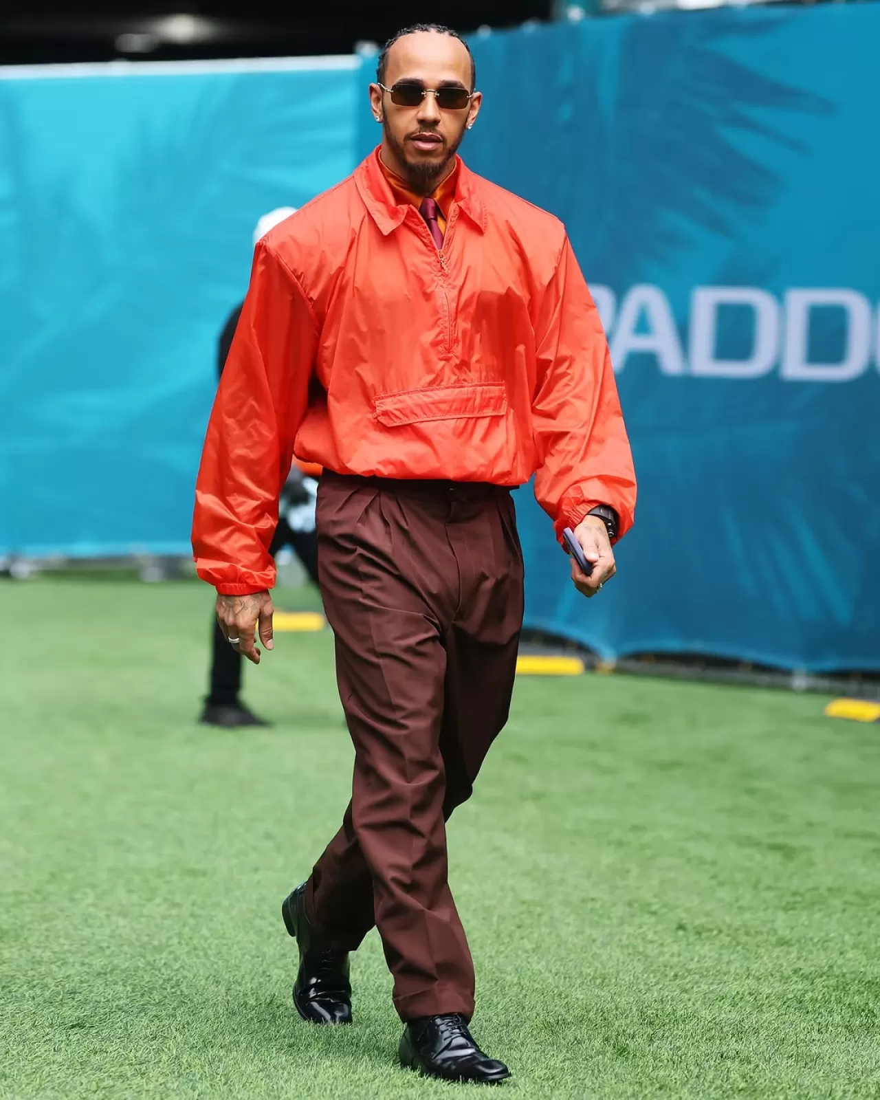 Lewis Hamilton Miami Swim Week'te Saint Laurent ile Dikkat Çekti