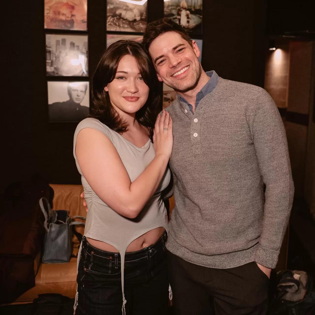 Jeremy Jordan ve Isa Briones, Broadway Müzikalinin Dört Yeni Single'ını Yayınladı