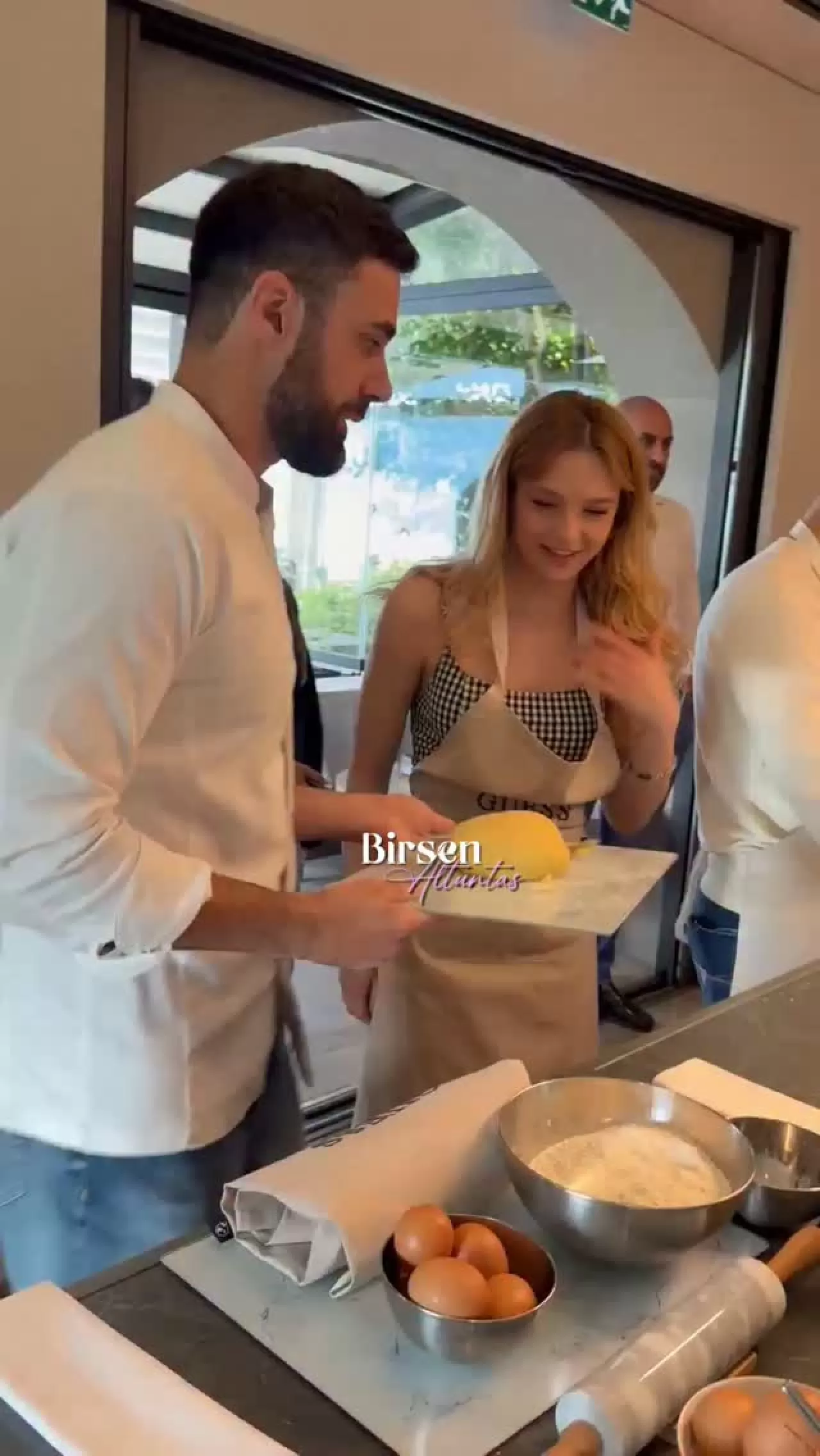 Nilsu Berfin Aktaş, İtalya'da Dünyaca Ünlü Markanın Davetinde Mutfak Hünerlerini Sergiledi