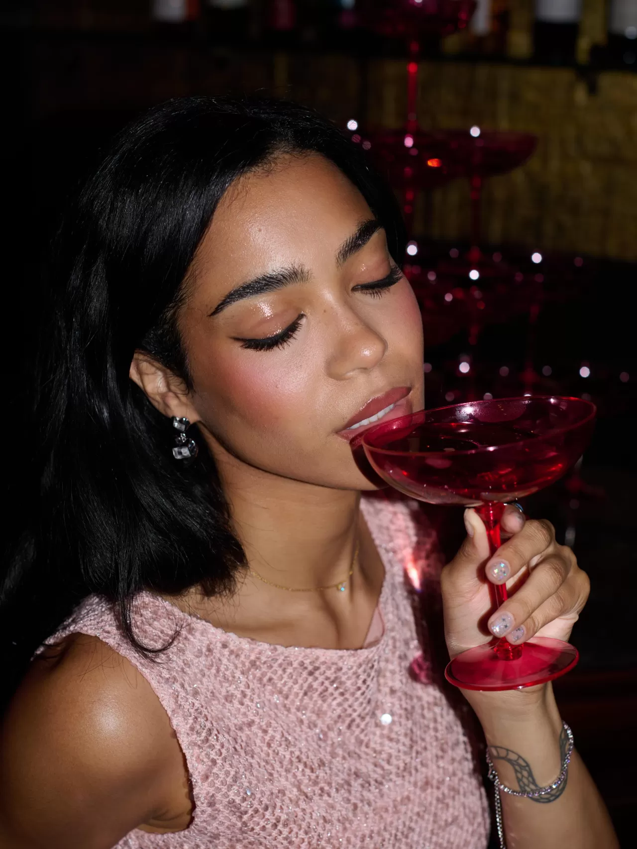 Benefit Cosmetics'ten Yeni Kaş Ürünleri: Tini ve Dream Sheen