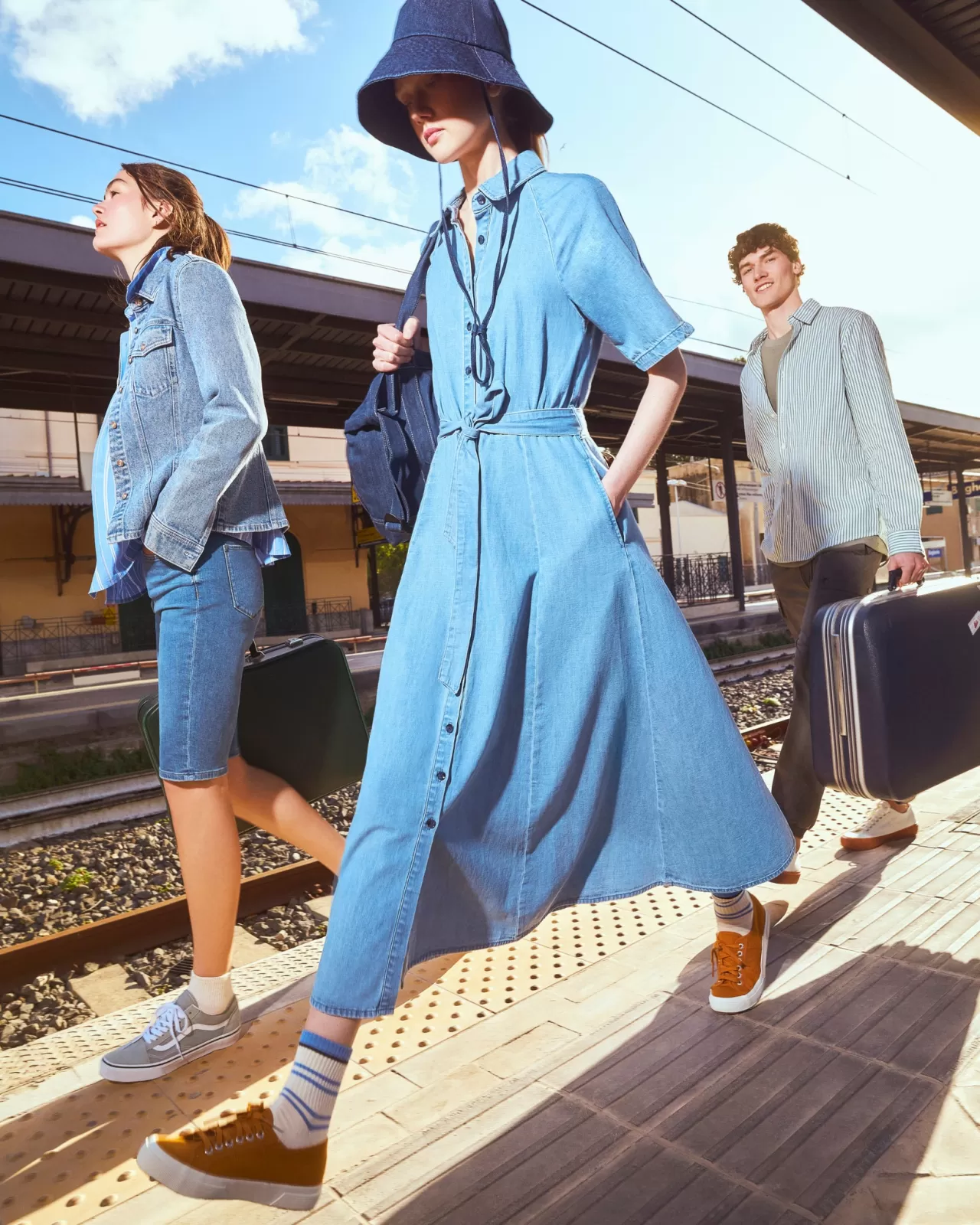 Colin's SS26 Koleksiyonu: Hareketli Yaşam İçin Denim ve Sade Stiller