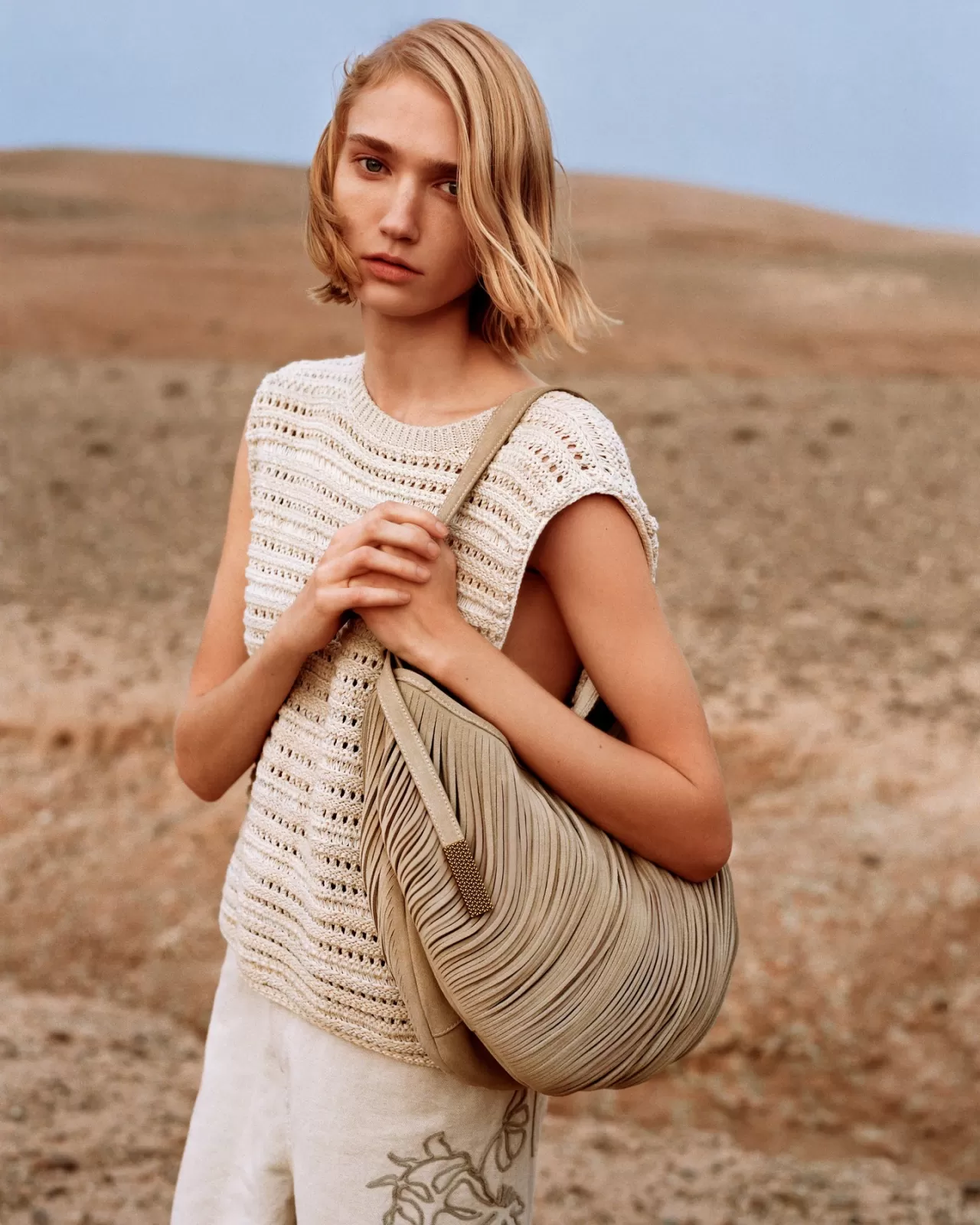 Emporio Armani 2026 Bahar-Yaz Koleksiyonu Doğal Dokularla Modern Stili Yansıtıyor