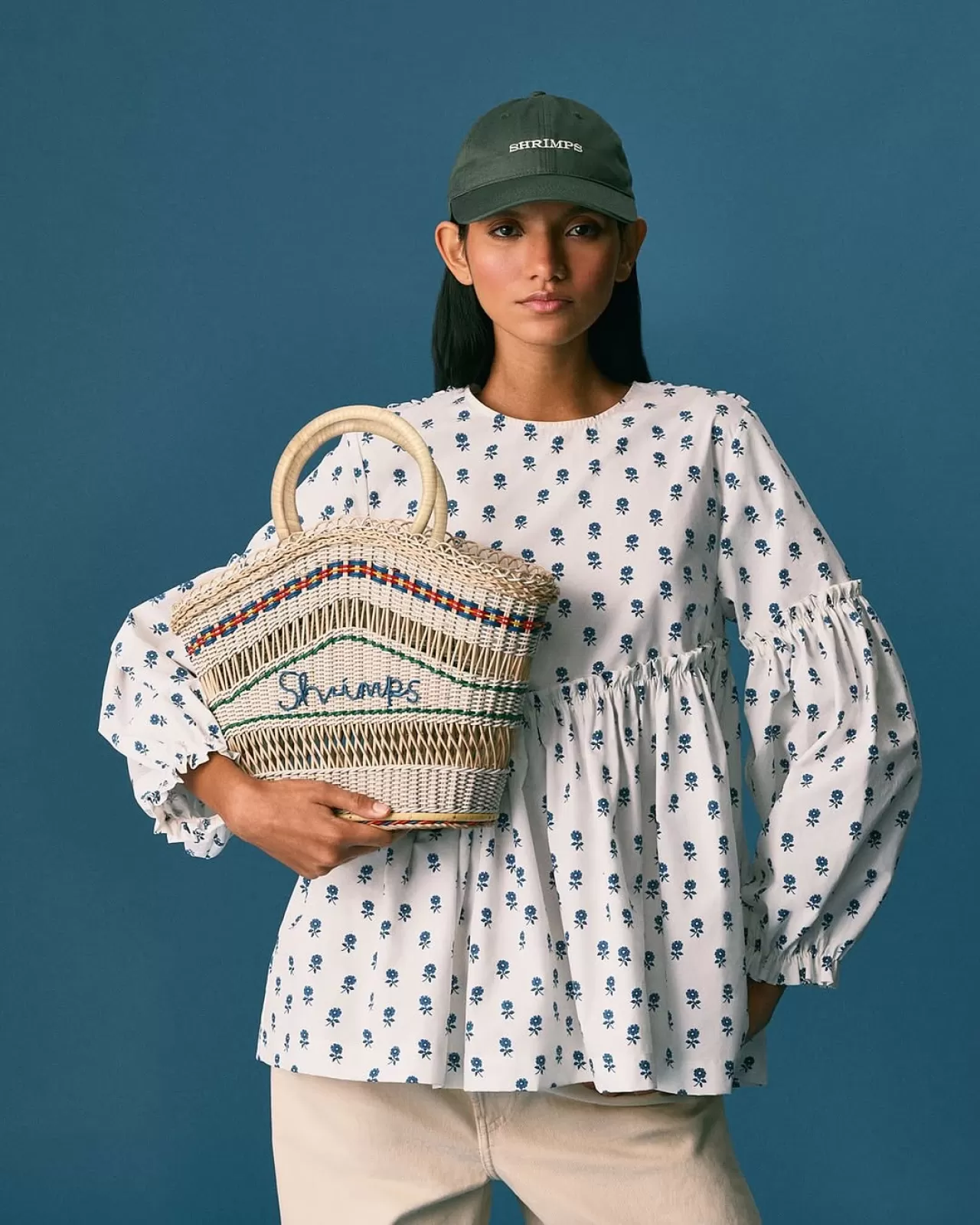 Shrimps'tan Yeni "The Elias Bag" Lansmanı: Anthea Blouse ve Circe Cap ile Uyumlu