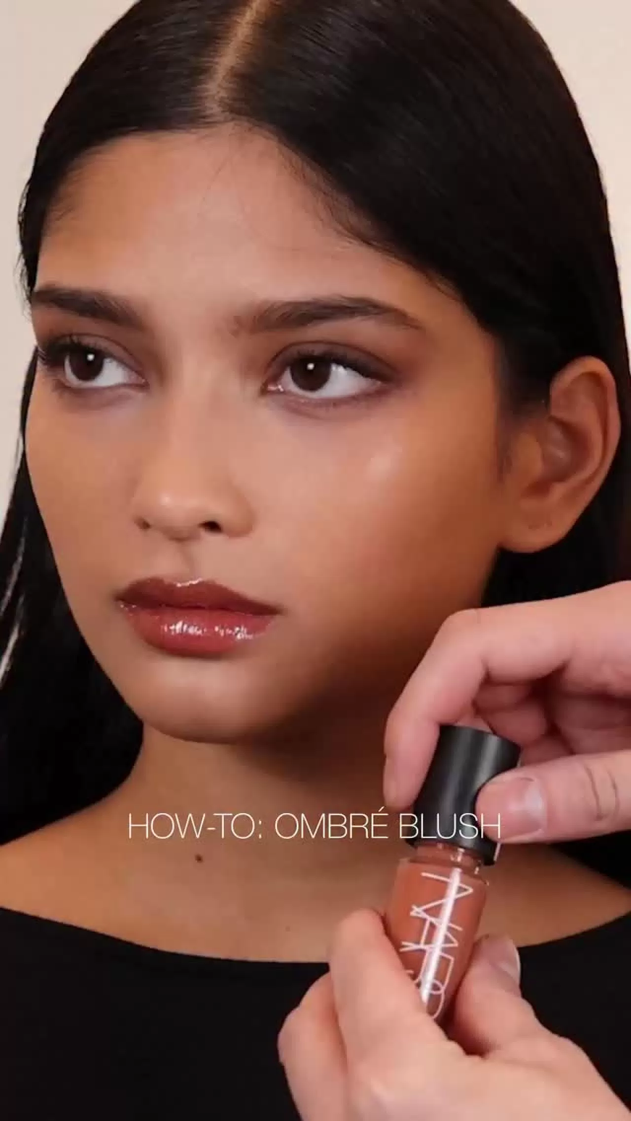 NARS Insatiable Liquid Blush ile Ombre Allık Tekniği: Double Dare ve Girl Happy Renk Kombinasyonu
