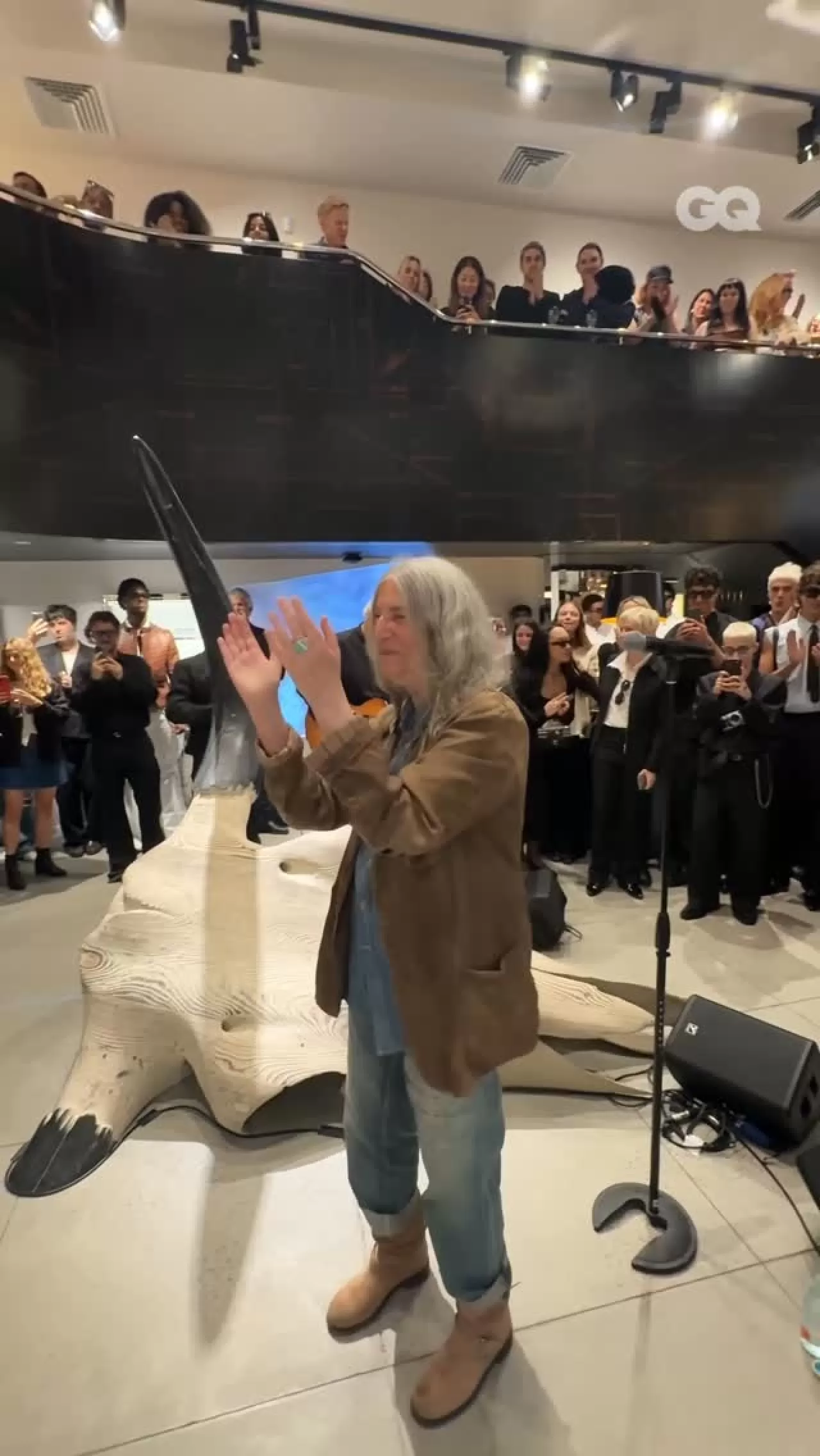 Patti Smith Jacques Marie Mage Galeri Açılışında Sahne Aldı