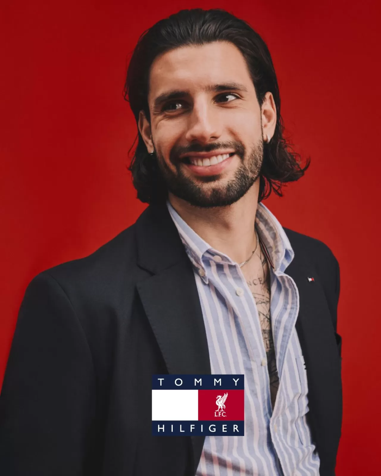 Tommy Hilfiger ve Liverpool FC Resmi Küresel Ortaklığını Yaz Koleksiyonuyla Taçlandırıyor
