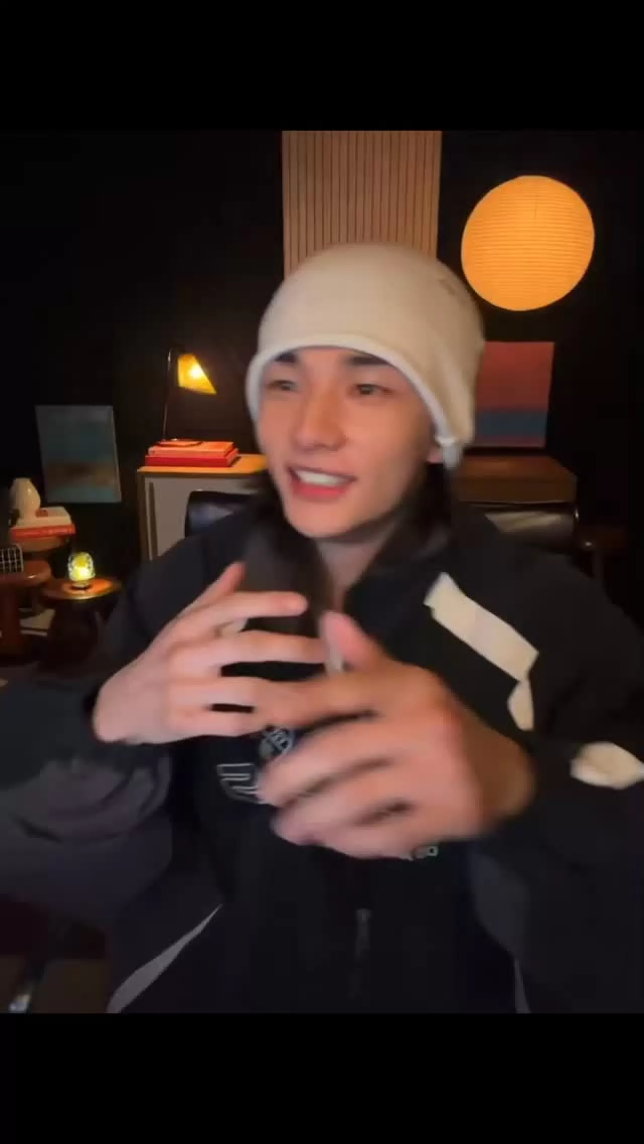 Hyunjin'den HEYDAY Performansı: Stray Kids Hayranları Canlı Yayında Buluştu