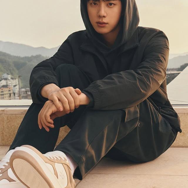 BTS Jin, Özsev Hakkında Güçlü Bir Mesaj Verdi
