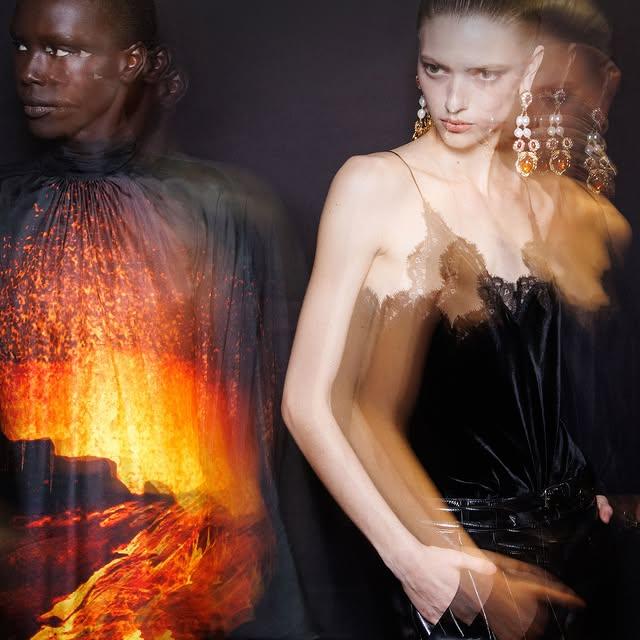 Roberto Cavalli' nin Sonbahar-Kış 2025-26 Koleksiyonu: Volkanik Enerjiyi Sahneye Taşıdı