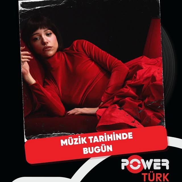 Zeynep Bastıkın 'Lan' Teklisi 2024'te Dinleyiciyle Buluştu