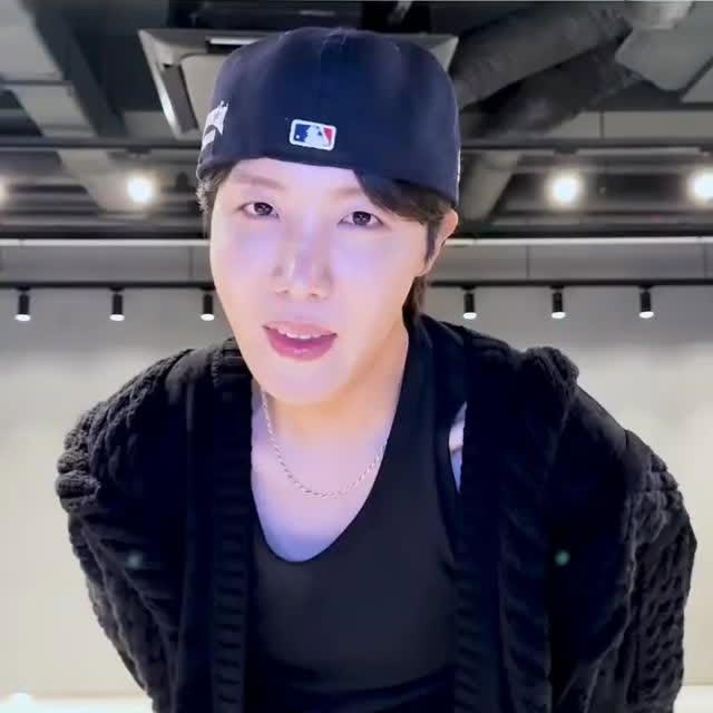 Kore Grubu Aespa, BTS'nin J-Hope'u ile 'Sweet Dreams' Challenge'ına Katılıyor