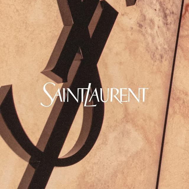 Saint Laurent Kadın Kış 2025 Koleksiyonu Tanıtıldı