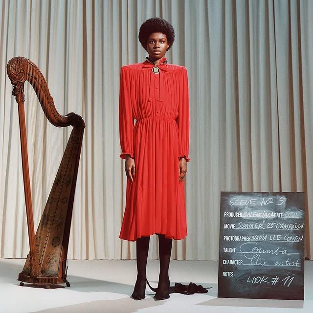 Balenciaga, Coumba Samba'yı 