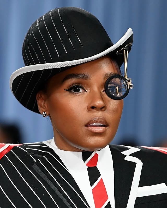 Janelle Monáe'nin MET Gala 2025 Makyajı Milk Makeup ile Gerçekleşti