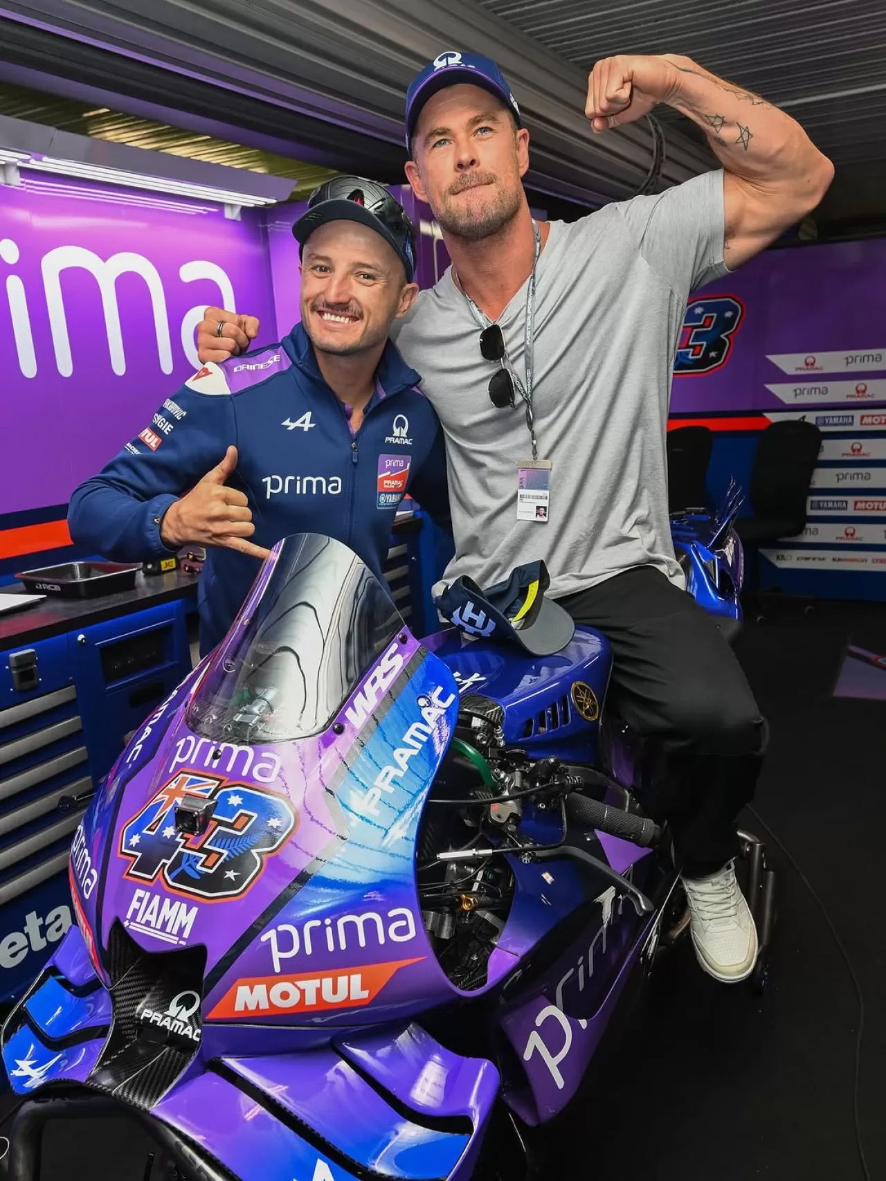 Chris Hemsworth, Avustralya MotoGP'de Görüntülendi
