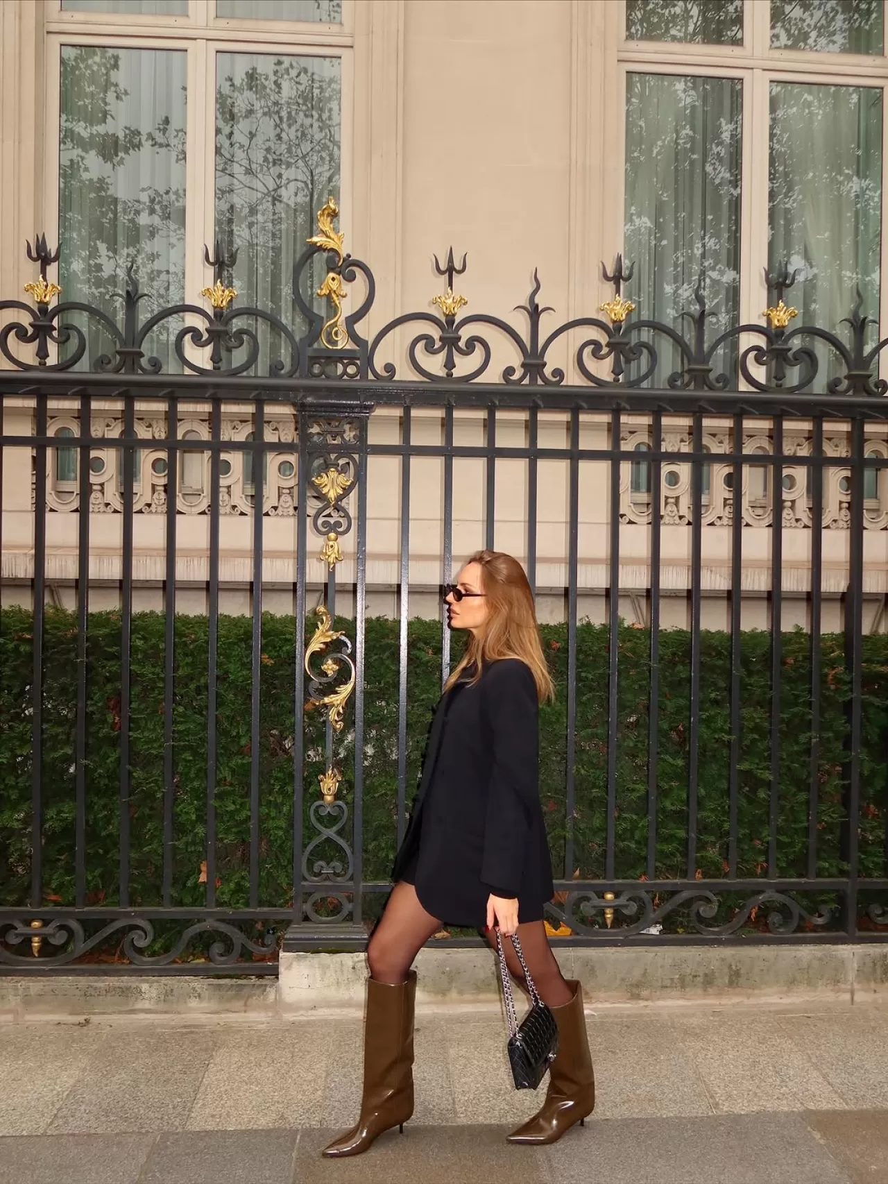 Moda Tasarımcısı Anna Blachut, Paris'in Güçlü Stilini Konuştu