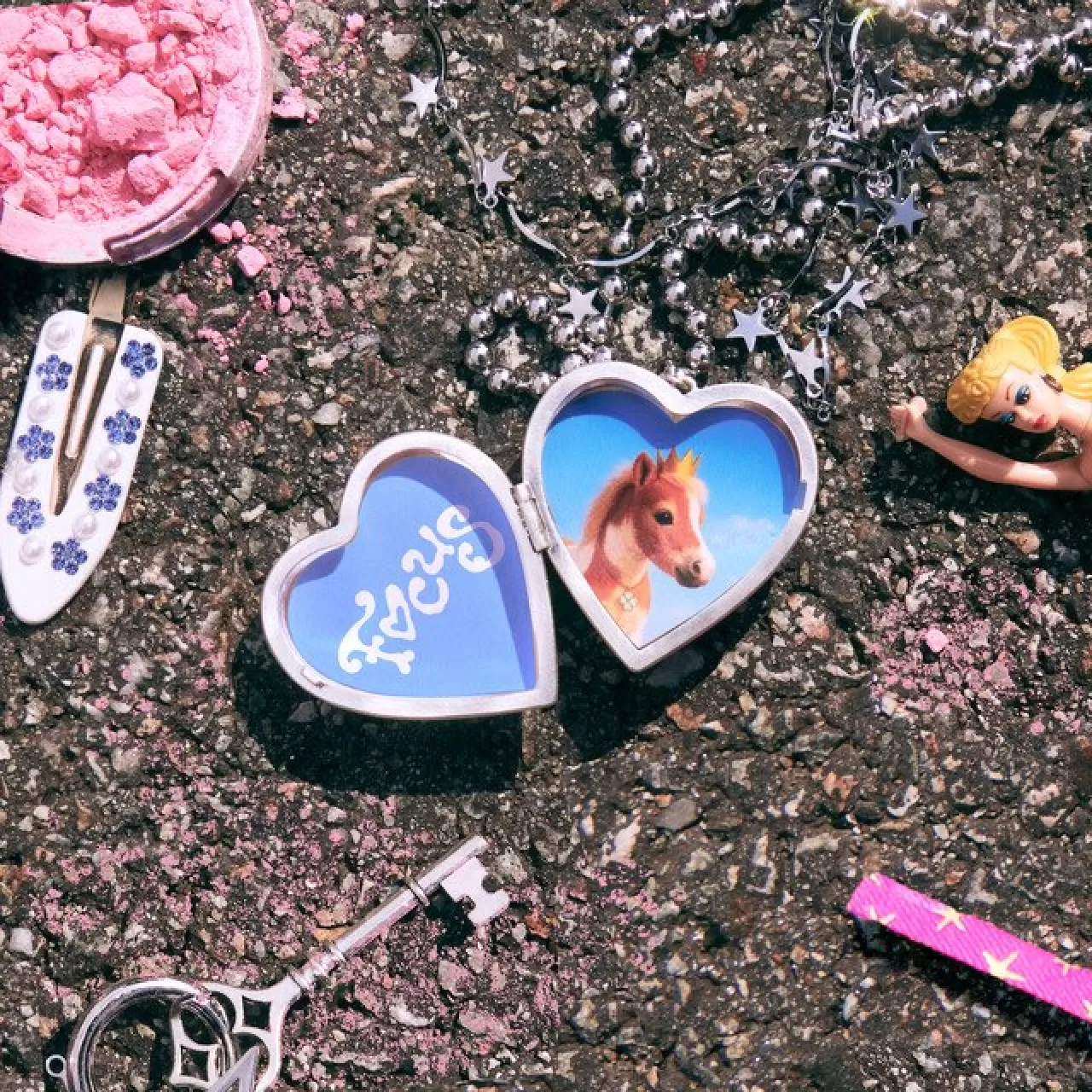 Hearts2Hearts' "FOCUS" MelOn Günlük Listede Rekor Kırdı
