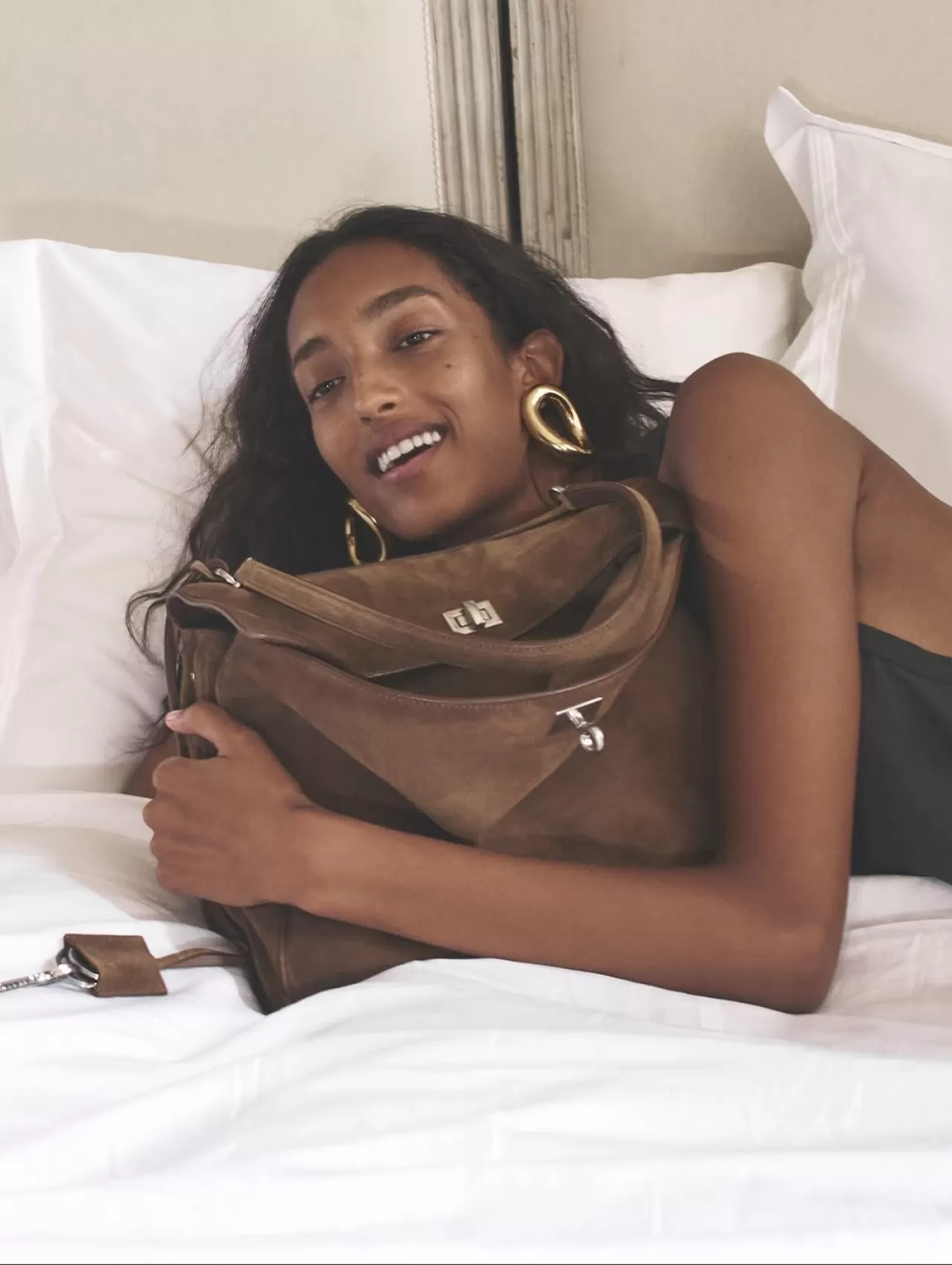 Balenciaga, Pierpaolo Piccioli İmzalı İlk Reklam Kampanyasını Tanıttı